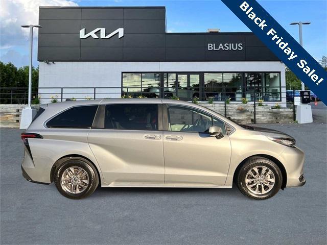 used 2023 Toyota Sienna car, priced at $36,498