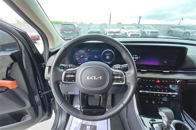 used 2023 Kia Carnival car, priced at $38,198