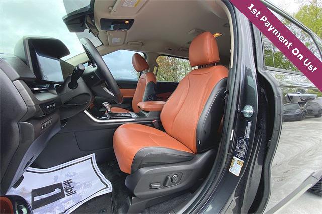 used 2023 Kia Carnival car, priced at $38,998