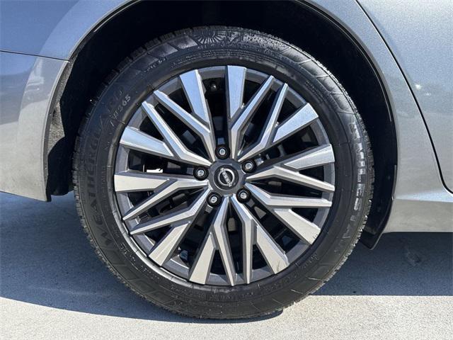 used 2023 Nissan Altima car, priced at $15,956