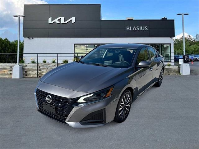 used 2023 Nissan Altima car, priced at $15,956