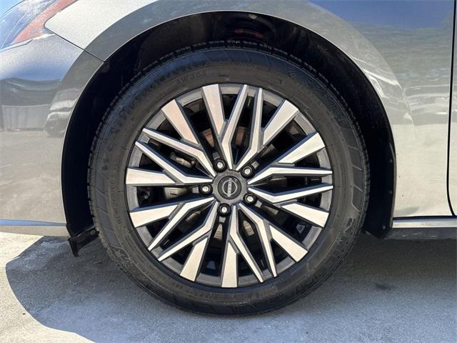 used 2023 Nissan Altima car, priced at $15,956