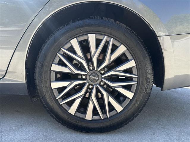 used 2023 Nissan Altima car, priced at $15,956