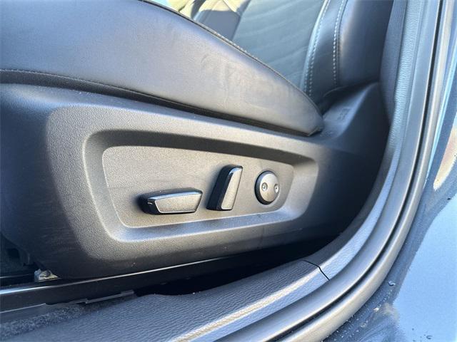 used 2025 Mitsubishi Outlander car, priced at $28,199