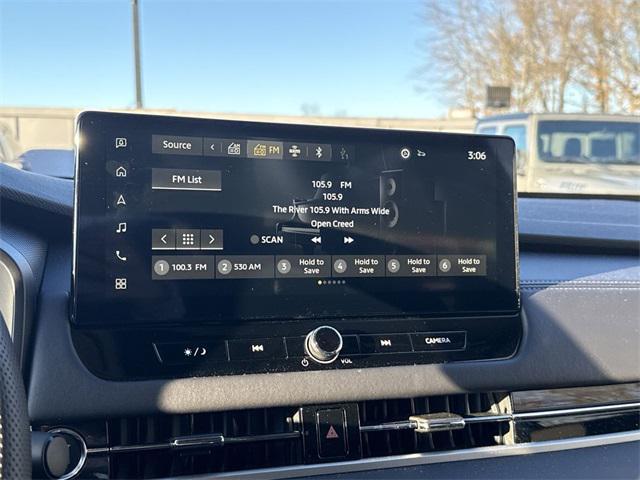 used 2025 Mitsubishi Outlander car, priced at $28,199