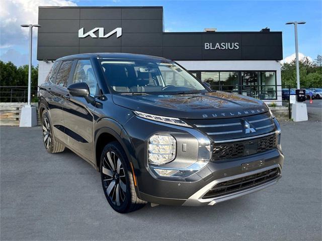 used 2025 Mitsubishi Outlander car, priced at $28,199