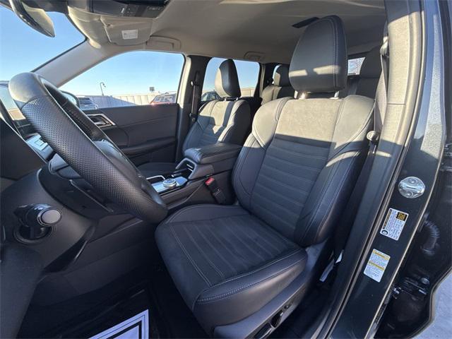 used 2025 Mitsubishi Outlander car, priced at $28,199