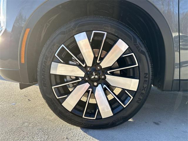 used 2025 Mitsubishi Outlander car, priced at $28,199