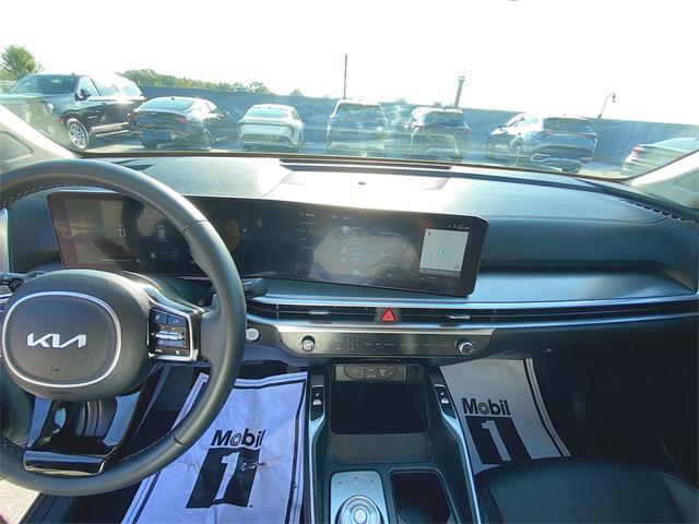 used 2025 Kia Sorento Plug-In Hybrid car, priced at $38,998