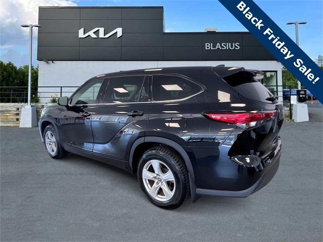 used 2021 Toyota Highlander car, priced at $29,298