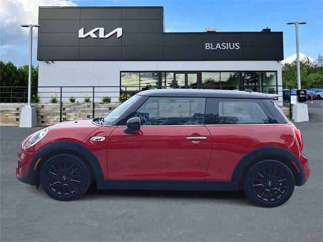used 2018 MINI Hardtop car, priced at $17,398