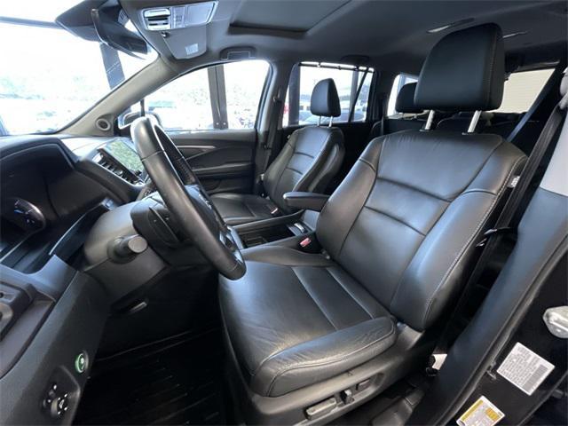 used 2022 Honda Pilot car, priced at $32,998