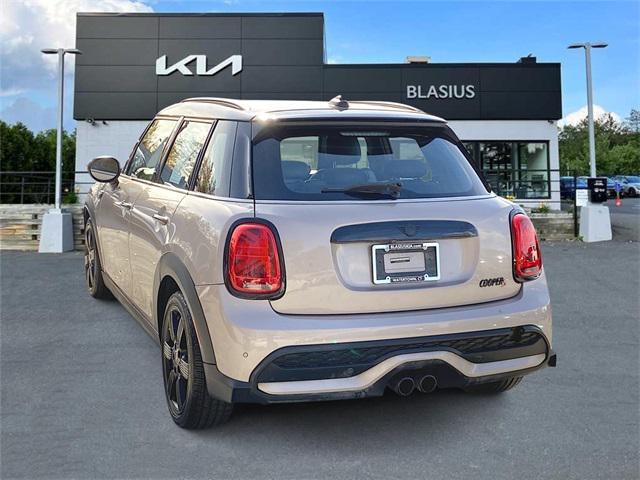 used 2022 MINI Hardtop car, priced at $19,629