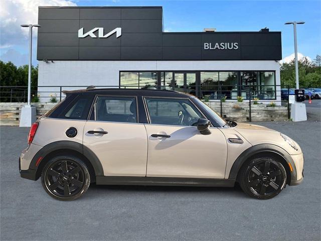 used 2022 MINI Hardtop car, priced at $19,629