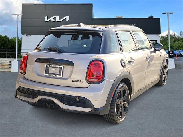 used 2022 MINI Hardtop car, priced at $19,629