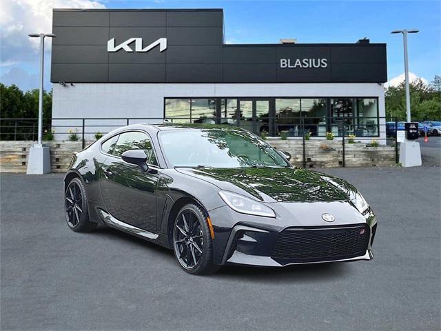 used 2024 Toyota GR86 car, priced at $30,879