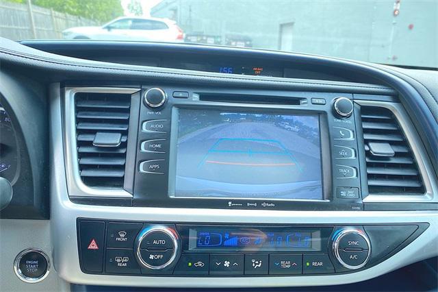 used 2019 Toyota Highlander car, priced at $22,754