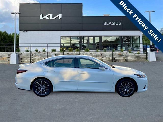 used 2022 Lexus ES 350 car, priced at $35,997