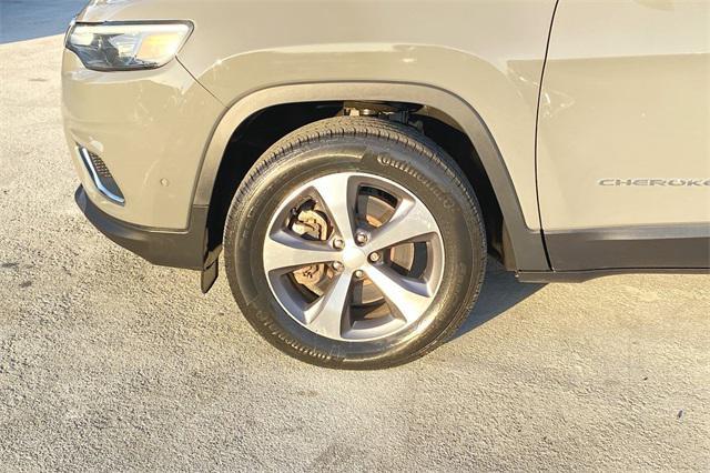 used 2021 Jeep Cherokee car, priced at $24,987