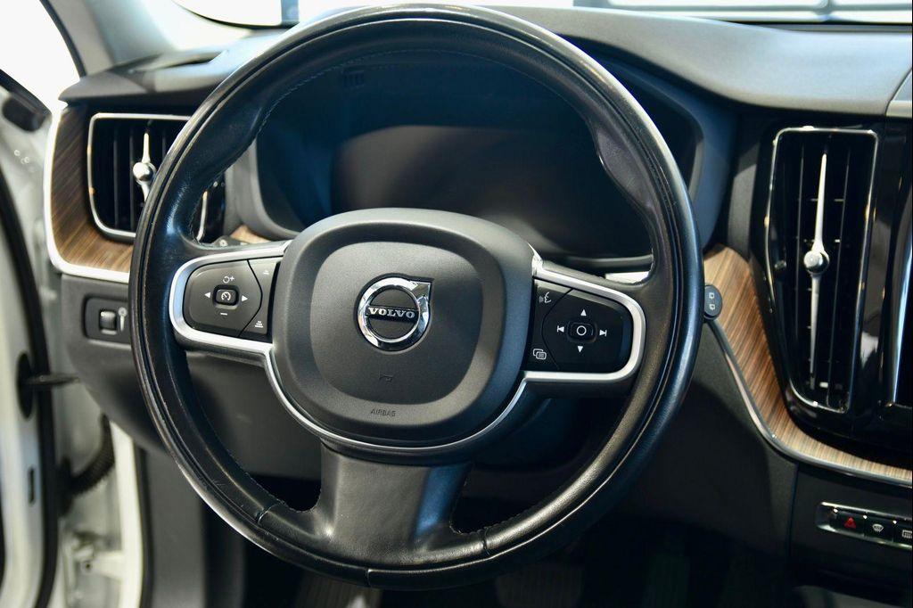 used 2021 Volvo XC60 car, priced at $26,990