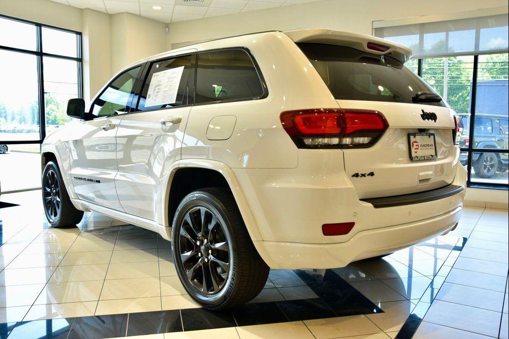 used 2022 Jeep Grand Cherokee car, priced at $31,990