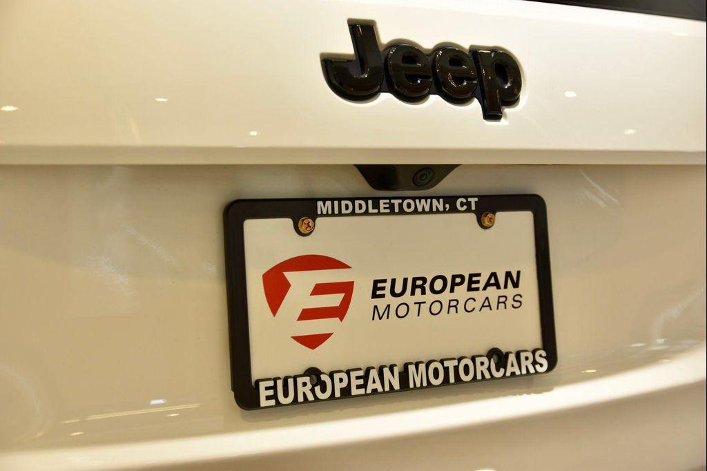 used 2022 Jeep Grand Cherokee car, priced at $31,990