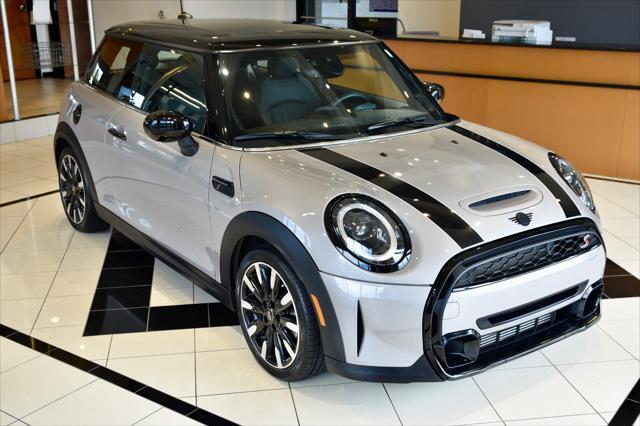 used 2022 MINI Hardtop car, priced at $25,990