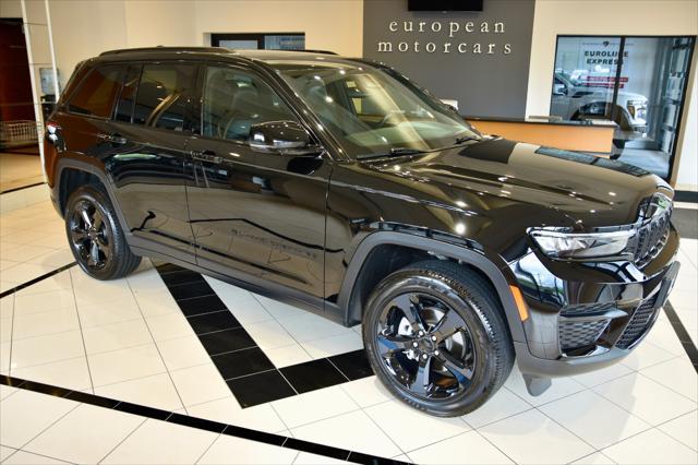 used 2023 Jeep Grand Cherokee car, priced at $35,990