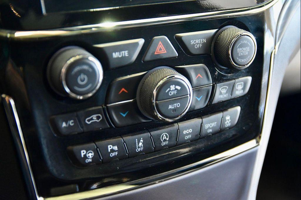 used 2021 Jeep Grand Cherokee car, priced at $29,990