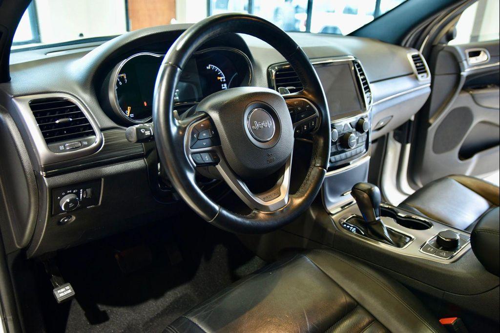 used 2021 Jeep Grand Cherokee car, priced at $29,990