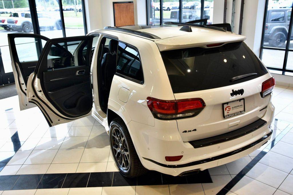 used 2021 Jeep Grand Cherokee car, priced at $29,990