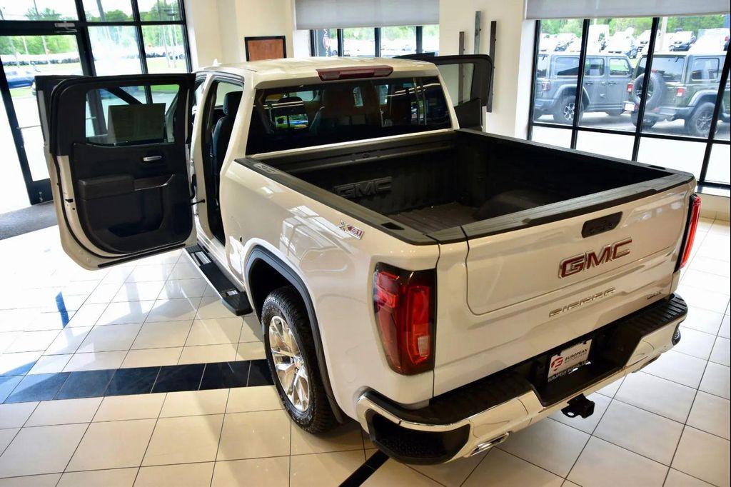 used 2021 GMC Sierra 1500 car, priced at $35,990
