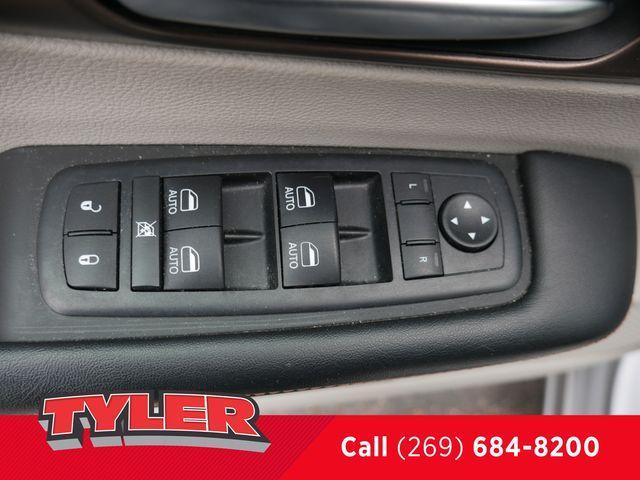 used 2019 Chrysler Pacifica car, priced at $25,704