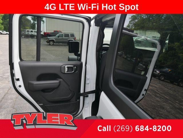 new 2025 Jeep Wrangler car