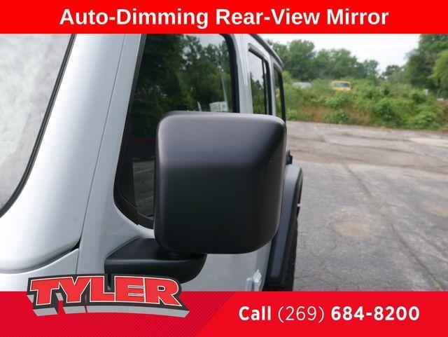 new 2025 Jeep Wrangler car