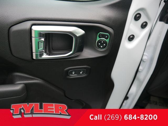 new 2025 Jeep Wrangler car