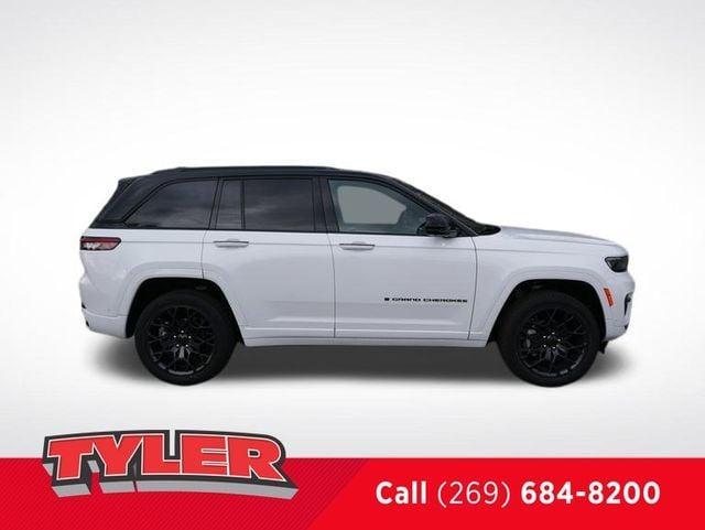 new 2025 Jeep Grand Cherokee car, priced at $60,077