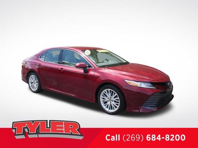 used 2018 Toyota Camry Hybrid car, priced at $19,000