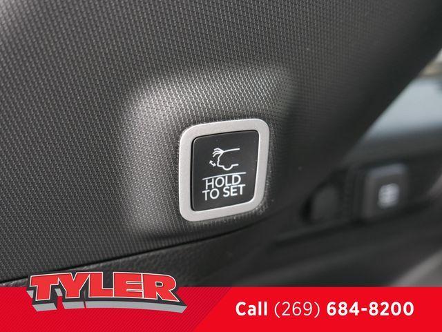 new 2025 Jeep Grand Cherokee car, priced at $50,731