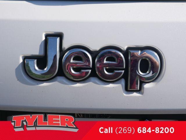 used 2020 Jeep Grand Cherokee car, priced at $27,104
