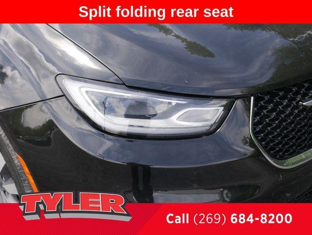 used 2023 Chrysler Pacifica Hybrid car, priced at $21,000