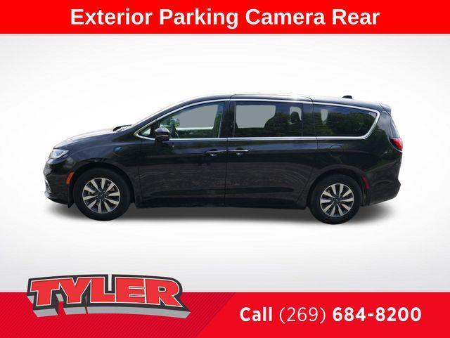 used 2023 Chrysler Pacifica Hybrid car, priced at $21,000