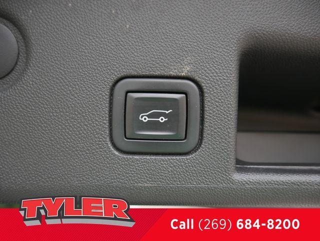 used 2021 Chevrolet Equinox car, priced at $24,515
