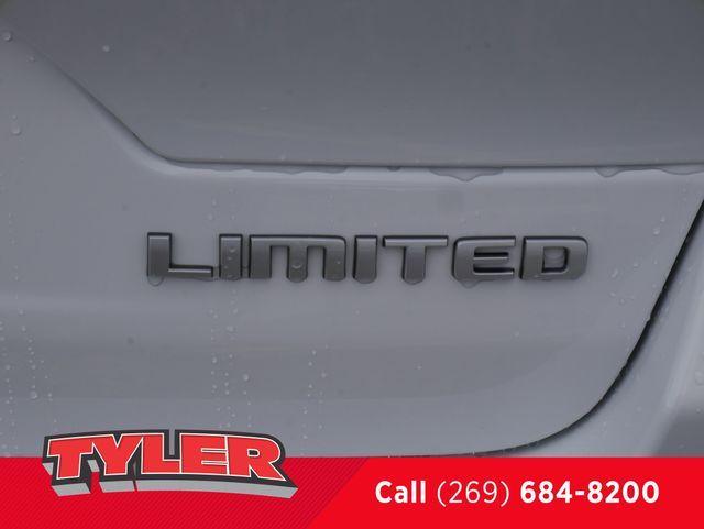new 2025 Jeep Grand Cherokee car, priced at $43,109