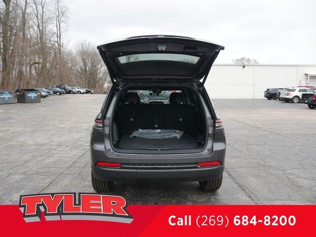 new 2025 Jeep Grand Cherokee car, priced at $42,972