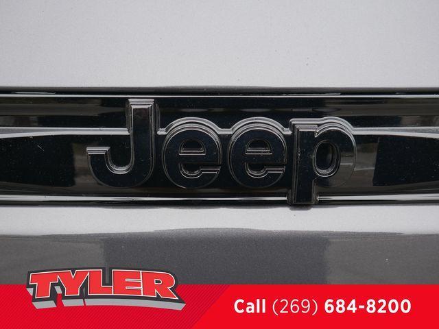 new 2025 Jeep Grand Cherokee car, priced at $42,972