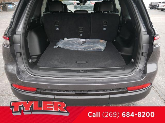 new 2025 Jeep Grand Cherokee car, priced at $42,972