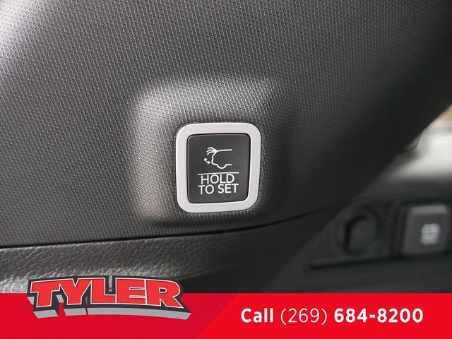 new 2025 Jeep Grand Cherokee car, priced at $42,972