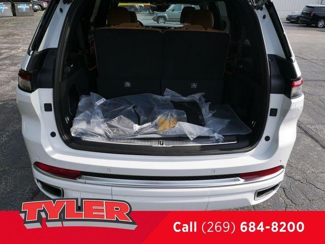 new 2025 Jeep Grand Cherokee L car