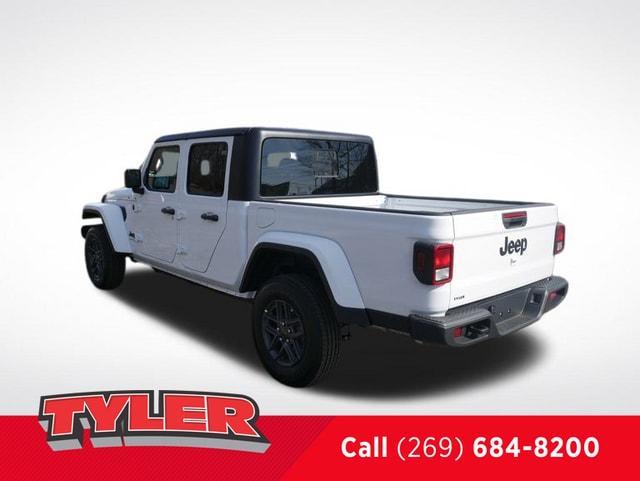 new 2024 Jeep Gladiator car, priced at $42,191